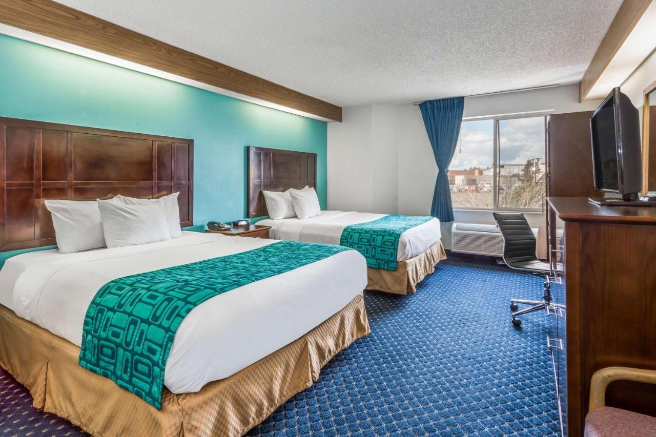 Howard Johnson By Wyndham Vancouver Hotel & Suites Eksteriør bilde