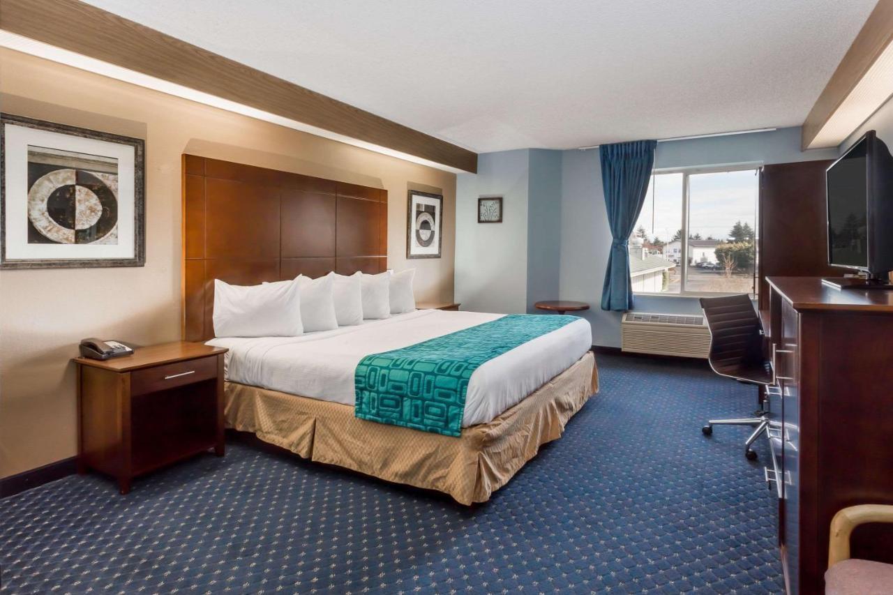 Howard Johnson By Wyndham Vancouver Hotel & Suites Eksteriør bilde
