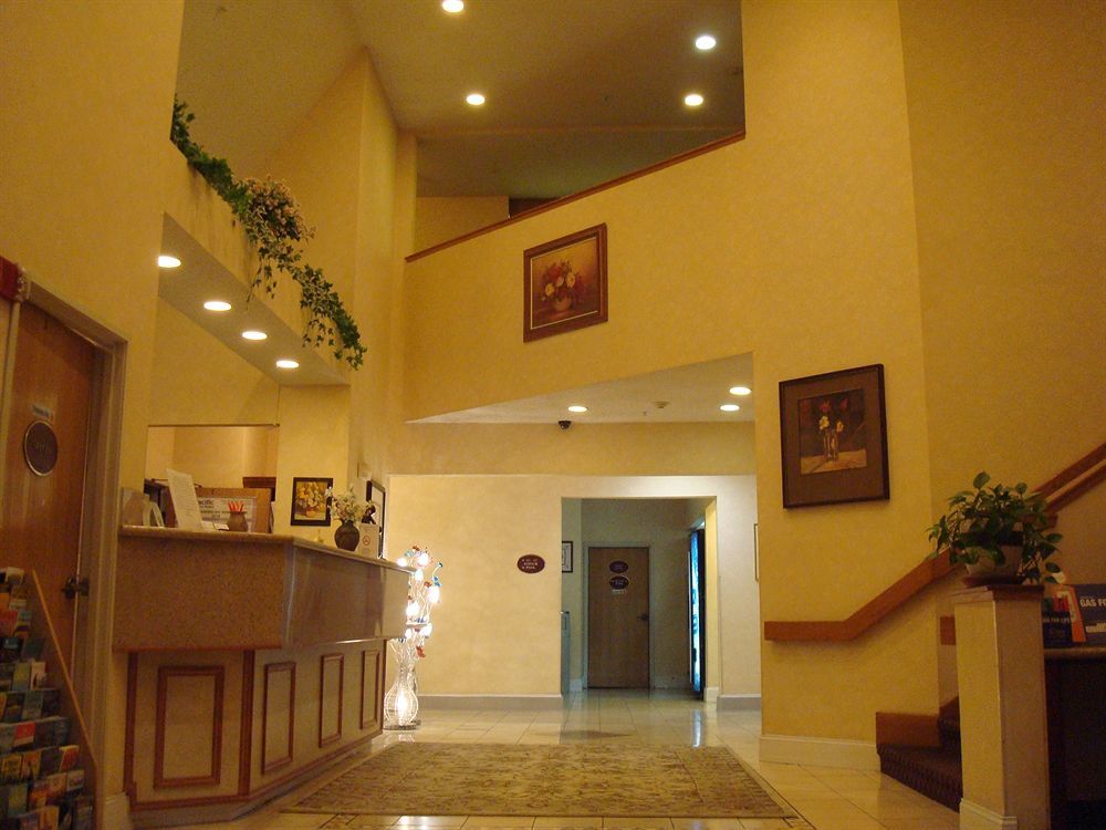 Howard Johnson By Wyndham Vancouver Hotel & Suites Eksteriør bilde