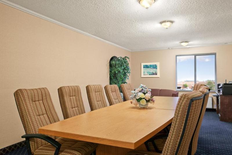 Howard Johnson By Wyndham Vancouver Hotel & Suites Eksteriør bilde