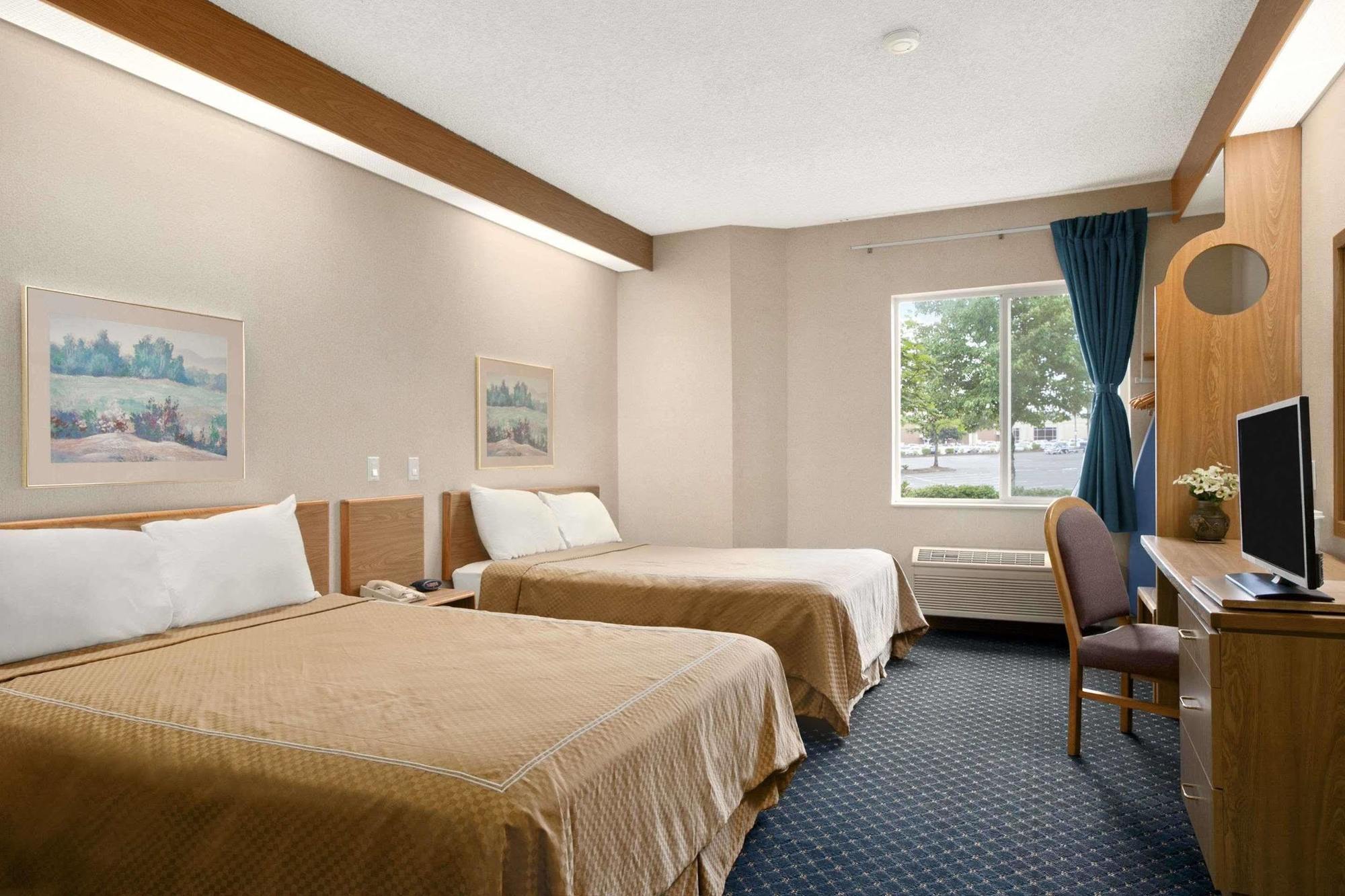 Howard Johnson By Wyndham Vancouver Hotel & Suites Eksteriør bilde